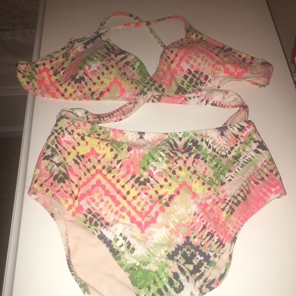 Aerie Wraparound swimsuit - Picture 1 of 3